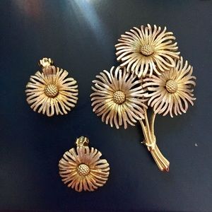 ✨Kramer✨ Rare Signed Bouquet Demi-Parure